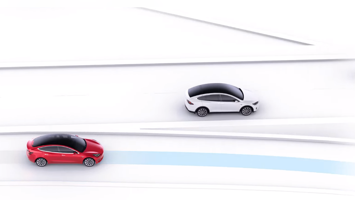 Læk afslører tusindvis af klager over Teslas autopilot