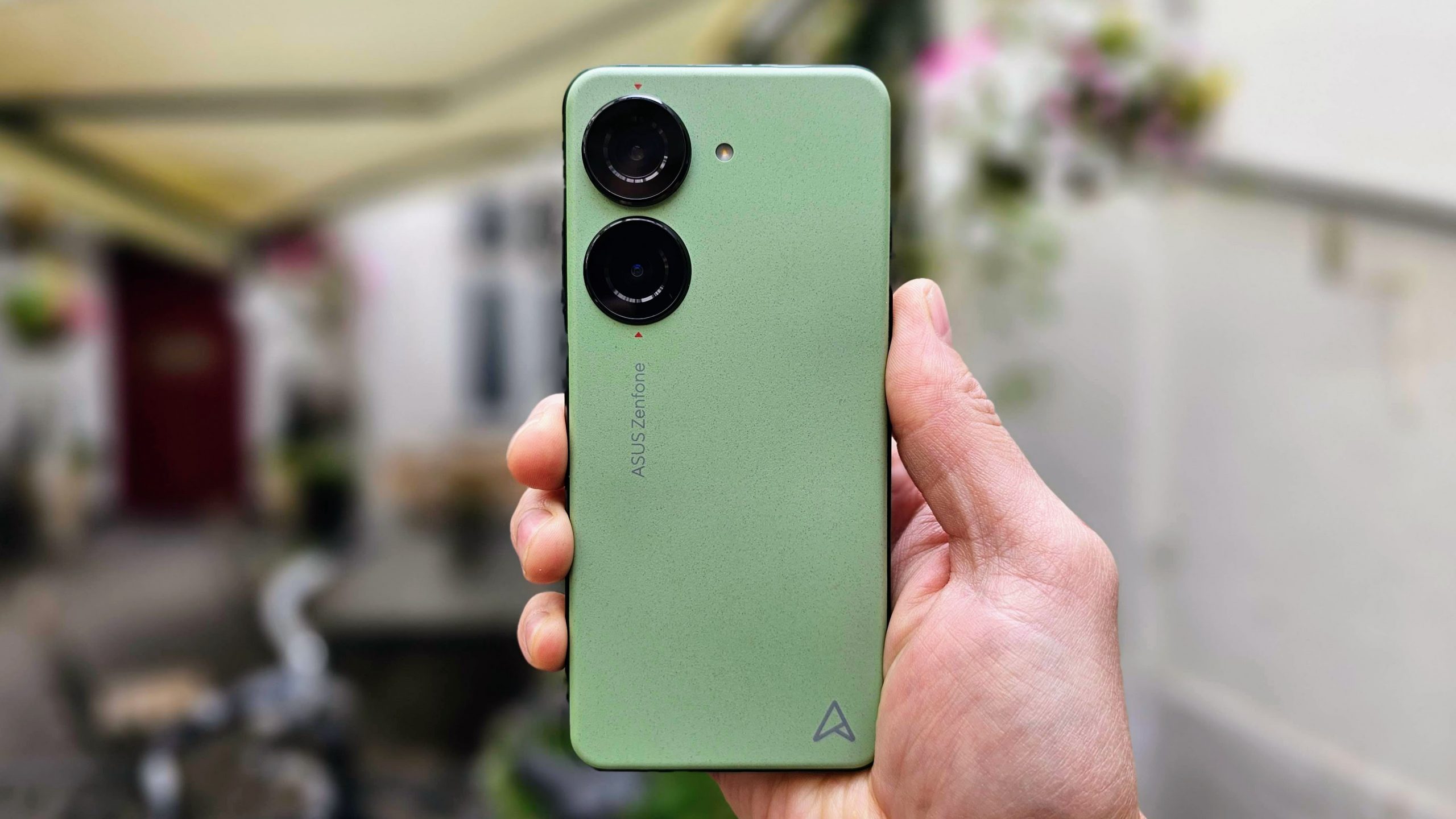 Test af ASUS Zenfone 10: Årets bedste mini-Android