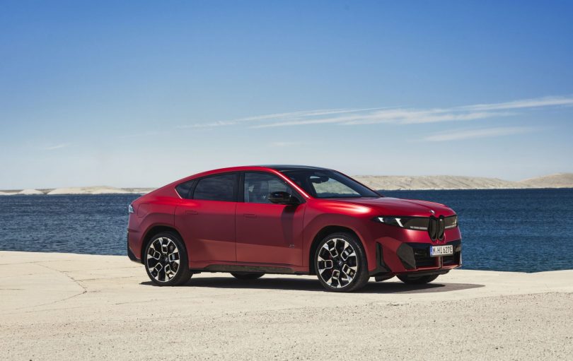 BMW iX4