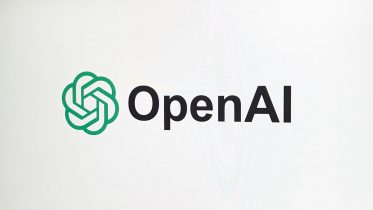 Kaos i OpenAI: Topledelsen fyret og ansat i Microsoft