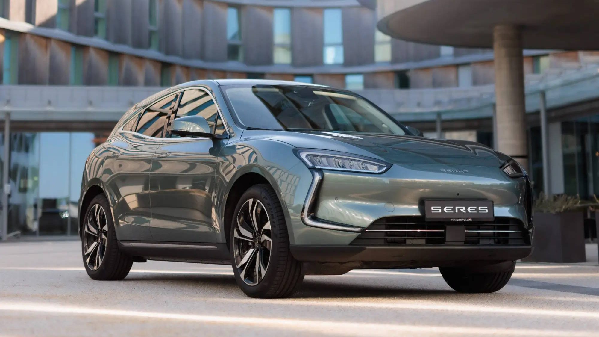 Seres kommer til Danmark: Seres 5 er konkurrent til Tesla Model Y