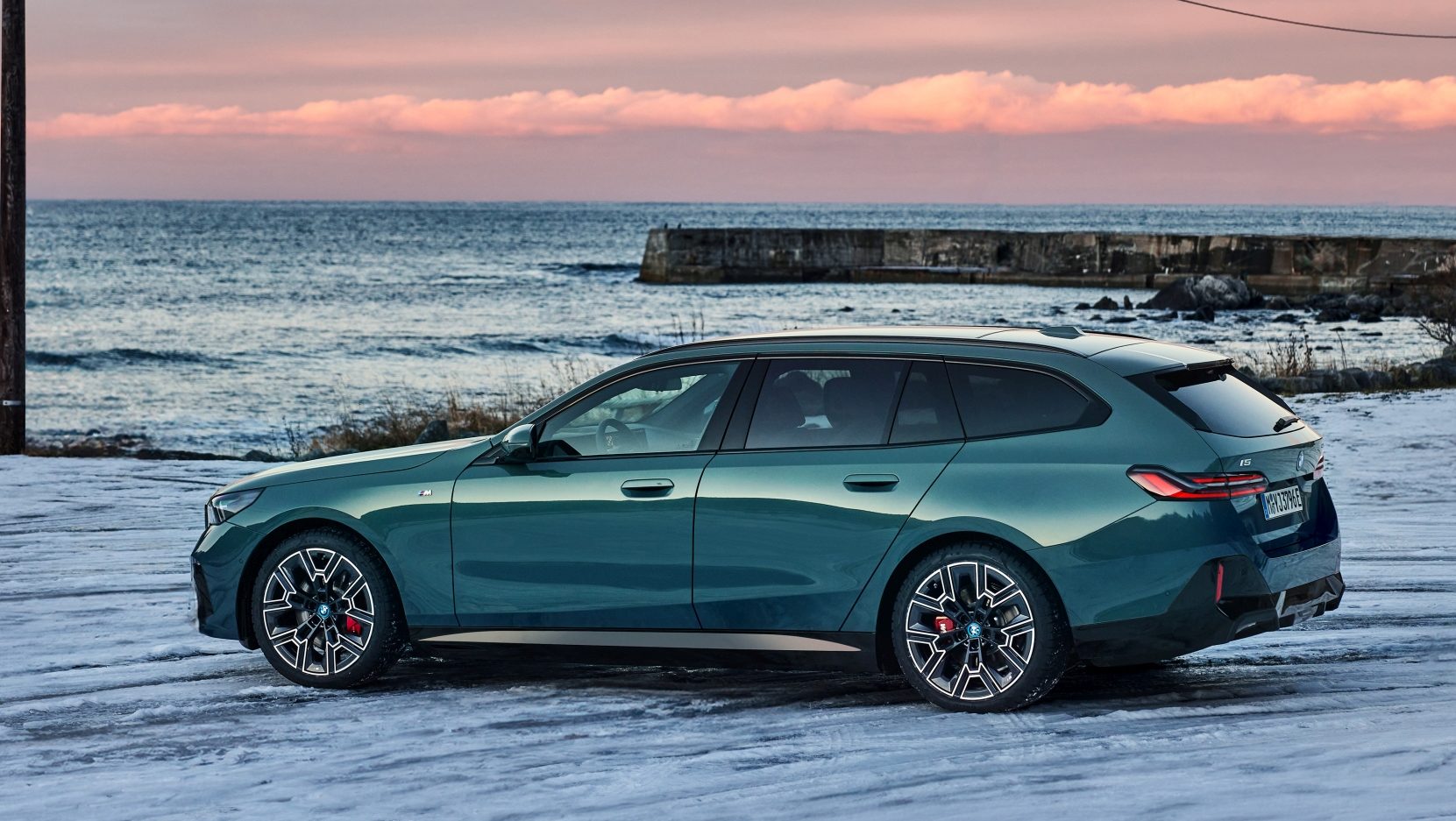 BMW i5 Touring er lanceret: Specifikationer, billeder og pris