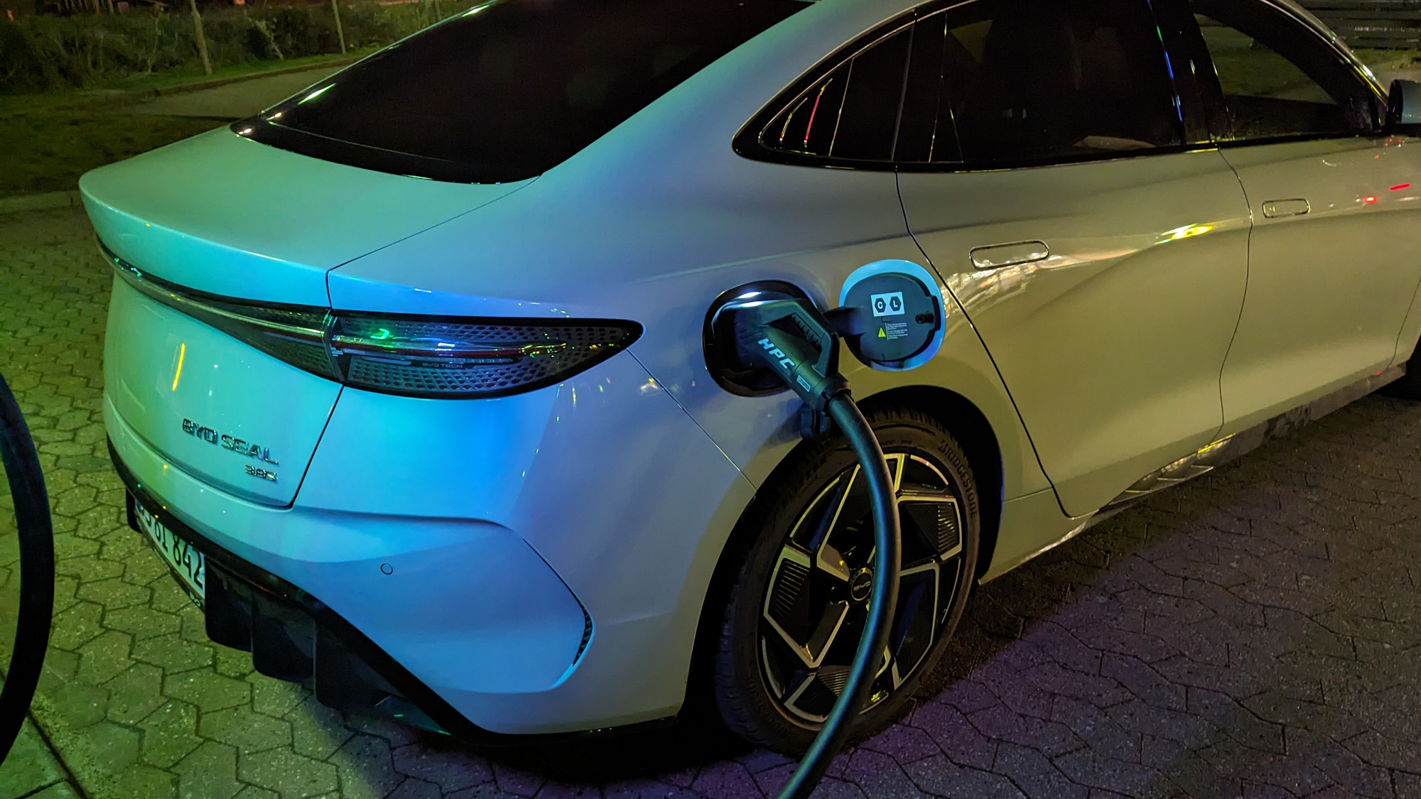 Hed debat: Ødelægger ultrahurtig opladning batteriet?