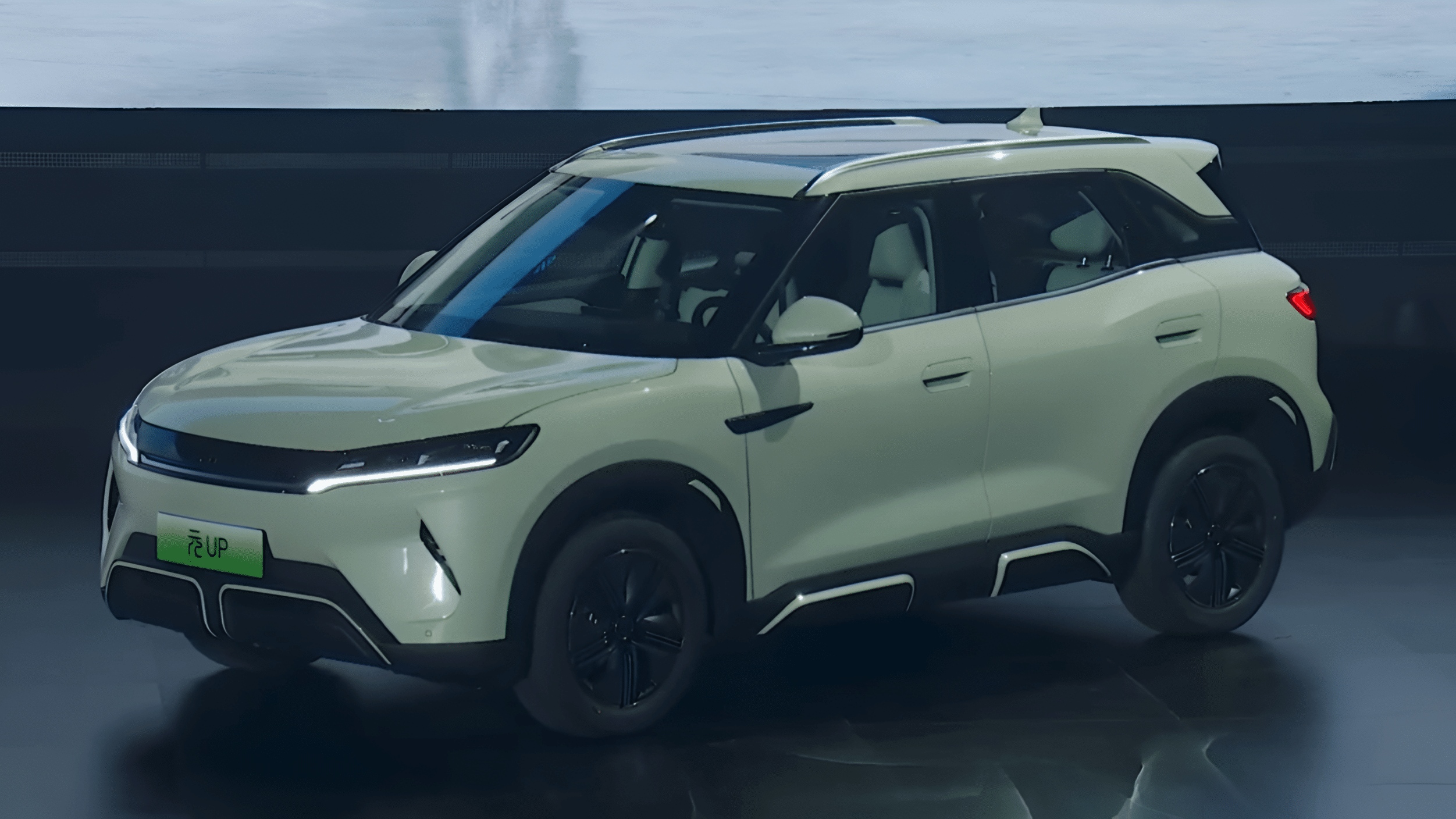 BYD lancerer Yuan UP – kompakt elektrisk SUV bliver billigere end Dolphin