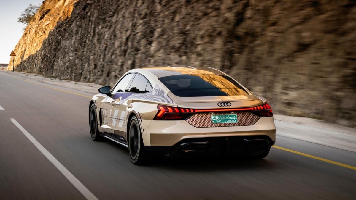 Ny Audi E-Tron GT er vildere og kører længere