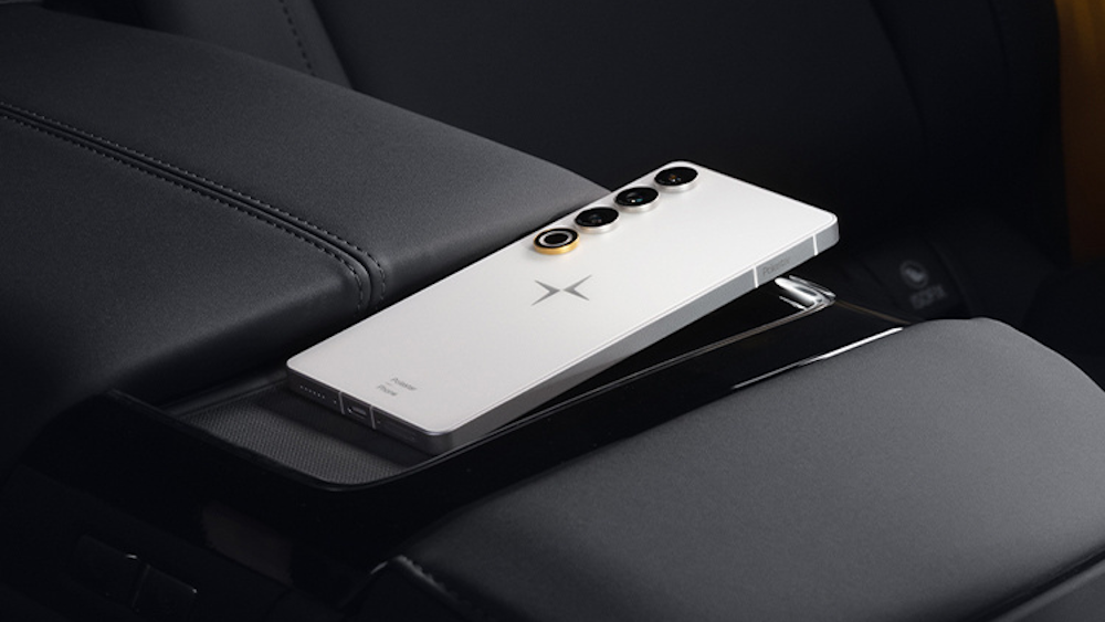 NIO har en telefon – nu vil Polestar og Hongqi også lave smartphones