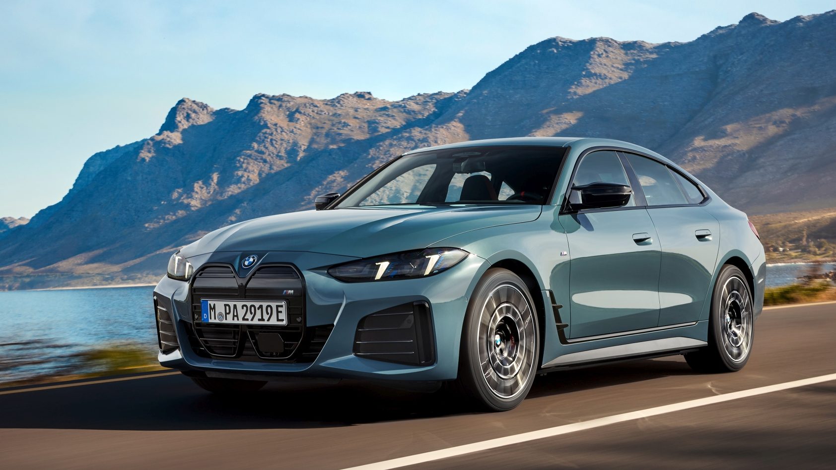 Ny BMW i4 (2024) lanceret: Se alle opgraderingerne