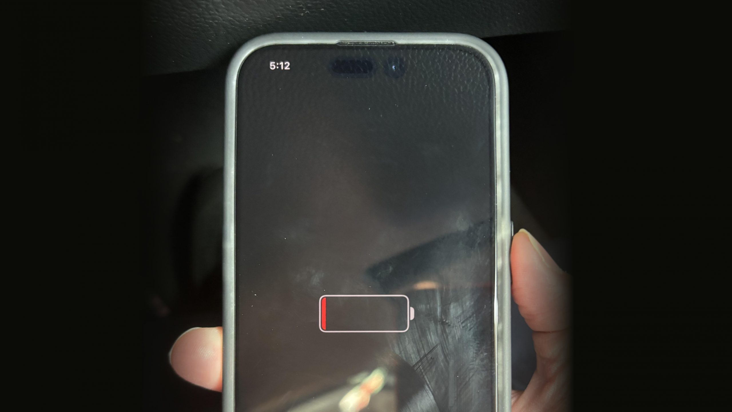 iOS 18 viser dig klokken, selv når din iPhone er løbet tør for strøm