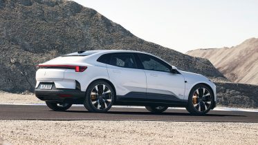 Test, bedømmelse og pris på Polestar 4