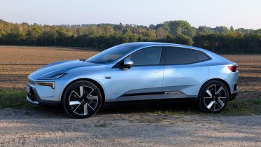 Test, bedømmelse og pris på Polestar 4