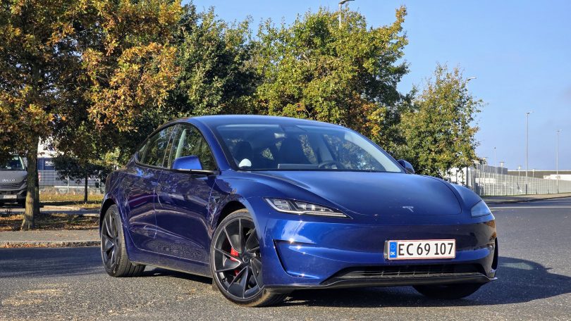 Tesla indfører overvågning af børn i bilen
