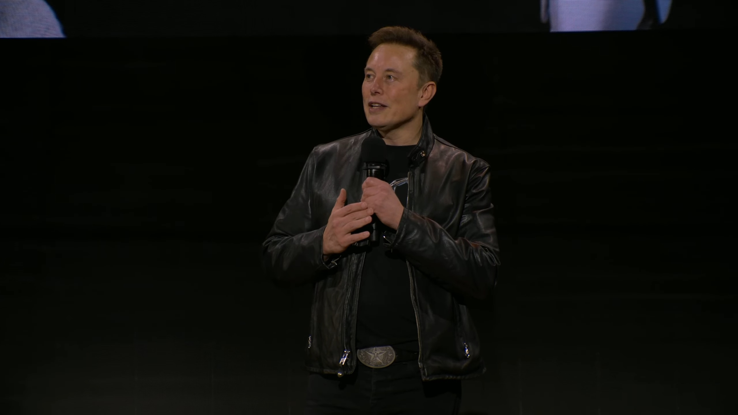 Tesla sagsøger EU over højere told på elbiler fra Kina