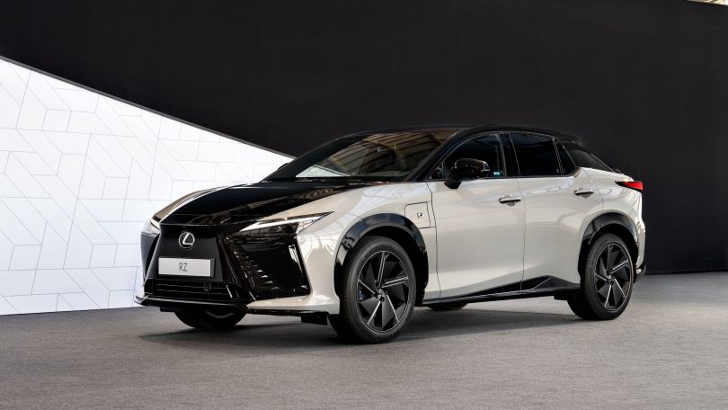 Ny Lexus RZ har længere rækkevidde og manuelt gear