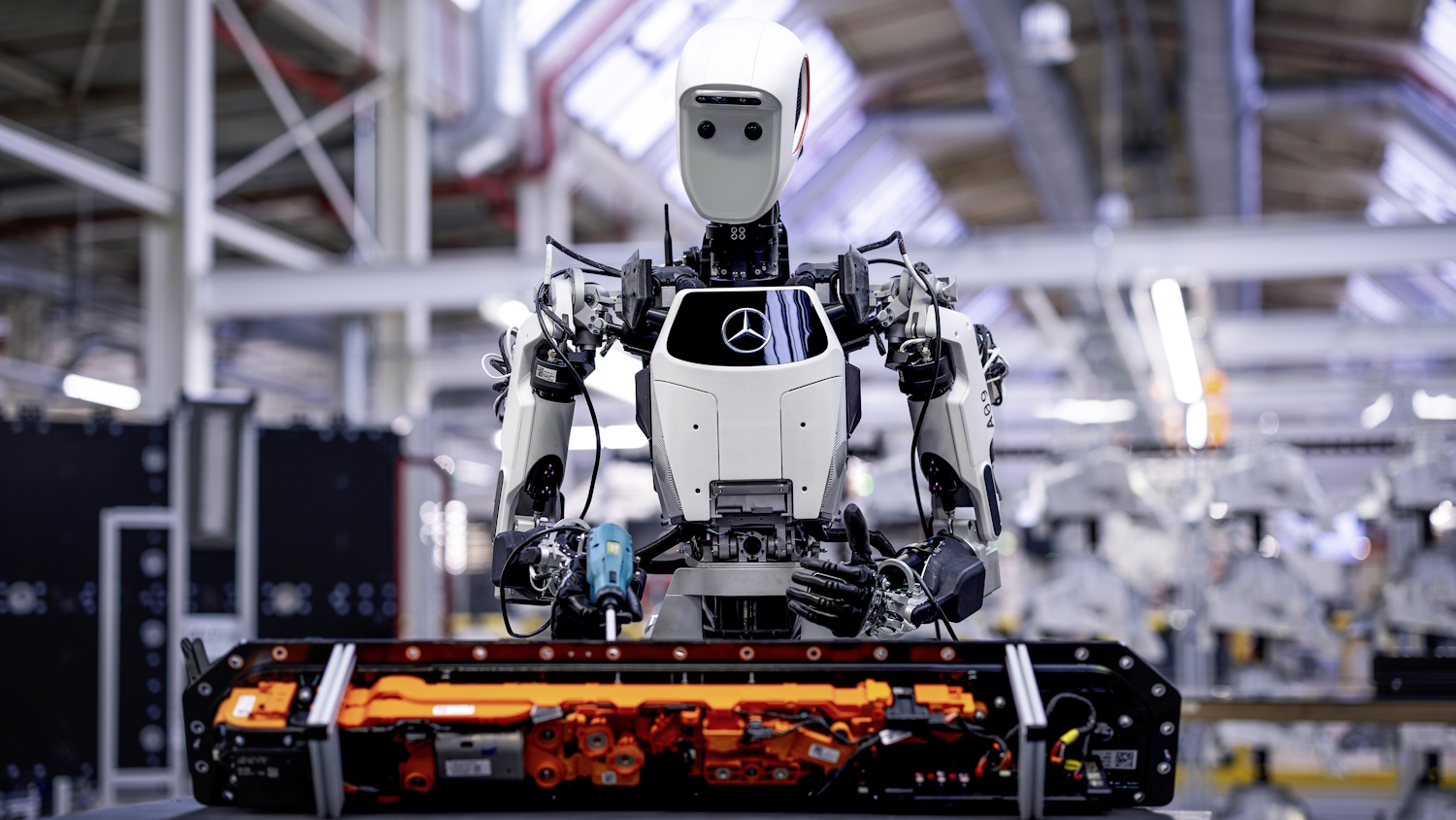 Humanoide robotter og AI indtager Mercedes-Benz-bilfabrik