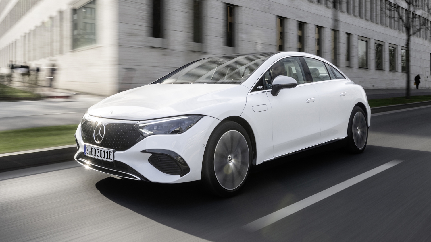 Mercedes skrotter udskældte elbiler