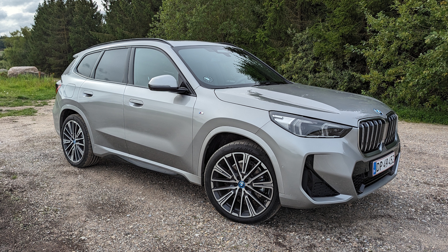 Importer brugt BMW iX1 fra Tyskland og spar 42.000 kr.