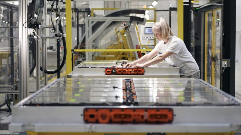 Elbilbatterier er blevet 20 % billigere på et år