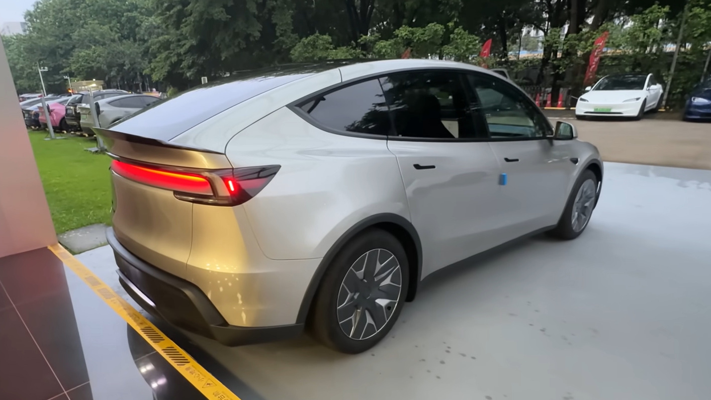 Elendig plads på 3. sæderække i Tesla Model Y L
