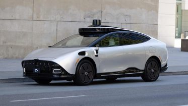 2.000 selvkørende elbiler på vej til Danmark