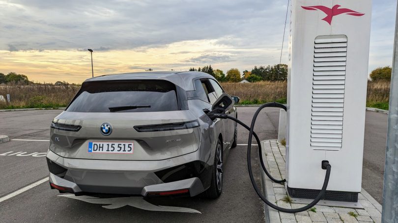 Hvorfor må man ikke lade batteriet helt op?