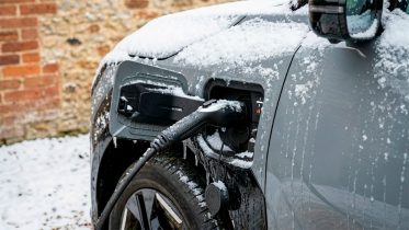 Populær elbil har store ladeproblemer i frostvejr