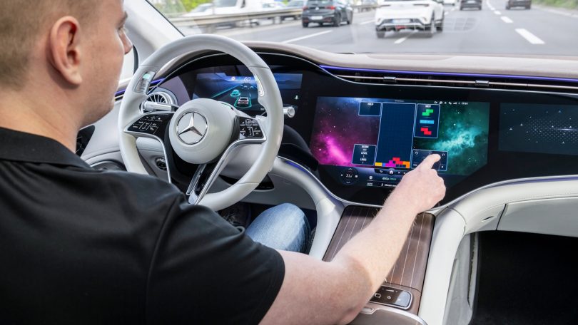 Mercedes dropper selvkørende system og kopierer Tesla
