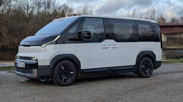 Kia PV5 med 7 sæder lander i Danmark til sommer