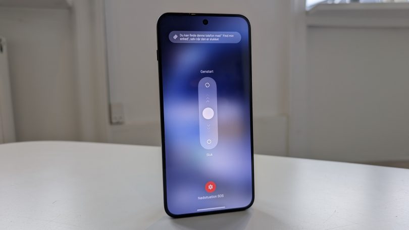 Hvordan slukker jeg min telefon?