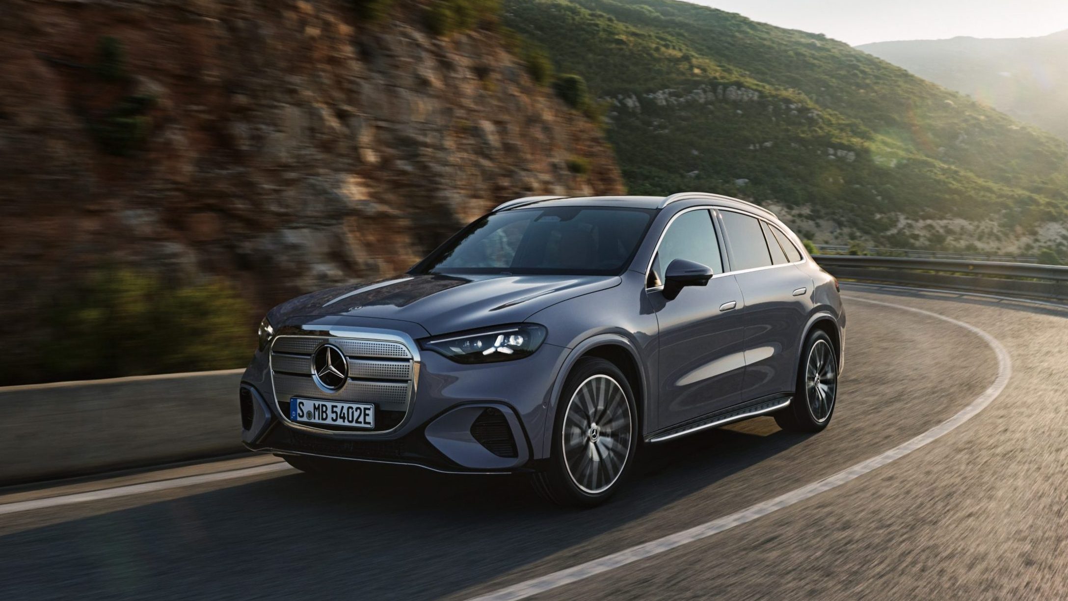 Mercedes rammer plet: GLC EQ er en gigantisk succes