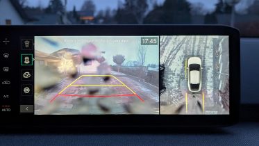 Ødelæg ikke dit bakkamera: Sådan fjerner du snavs korrekt