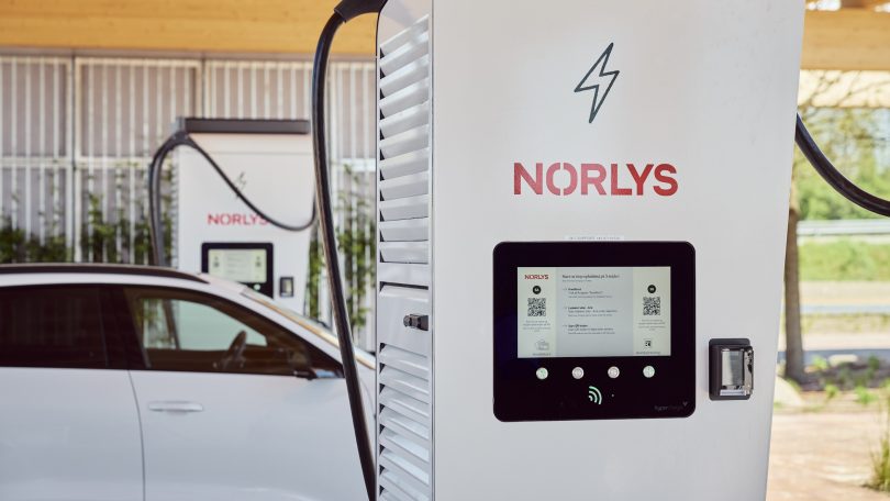 Norlys udfordrer Clever: Lynladere på vej til 8 storcentre