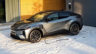 Vildt tilbud fra Toyota: Få gratis opladning i tre år