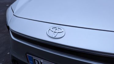 Tak, Toyota: Vil løse stort problem ved elbiler