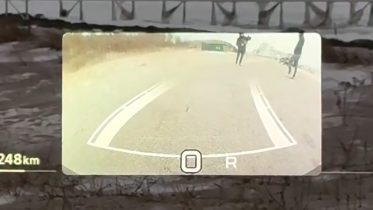 Blæret nyhed fra Xpeng: Bakkamera direkte i forruden