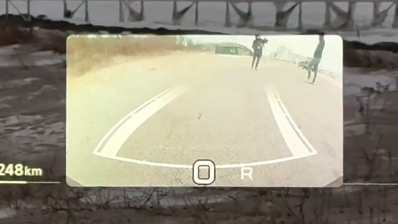 Blæret nyhed fra Xpeng: Bakkamera direkte i forruden