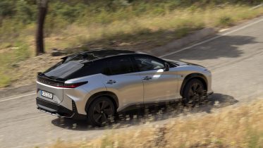 Toyota klar med banebrydende elbilteknologi i Danmark