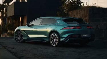 BYD afslører stationcar med 1.000 km rækkevidde