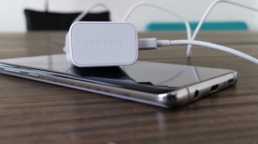 Android-mobiler advarer nu mod strømslugende apps