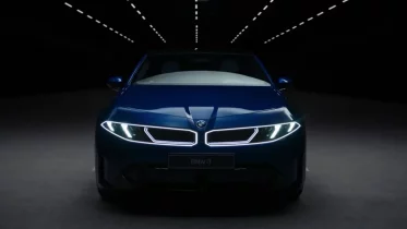 Kæmpe brøler: BMW lækker selv billeder af ny elbil