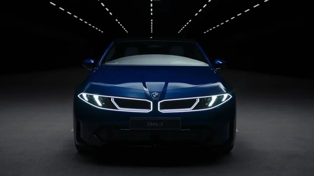 Kæmpe brøler: BMW lækker selv billeder af ny elbil