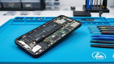 iPhone får dumpekarakter: Svær at reparere