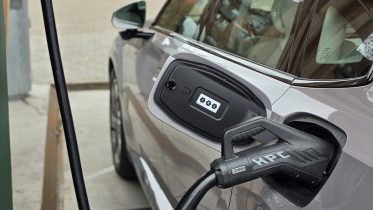 Få gratis opladning med ny elbil – se alle tilbud