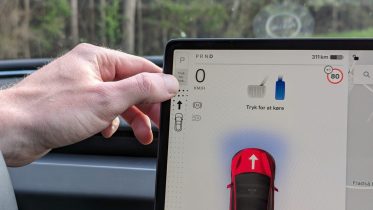 Tesla kryber til korset: Bilerne har ikke det nødvendige udstyr
