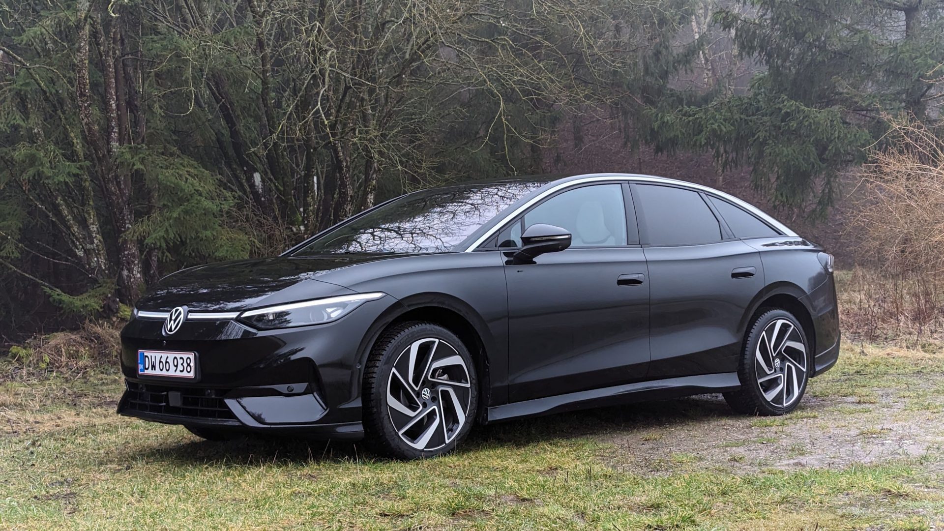 Test af Volkswagen ID.7 – komfortabel kilometerknuser til familien