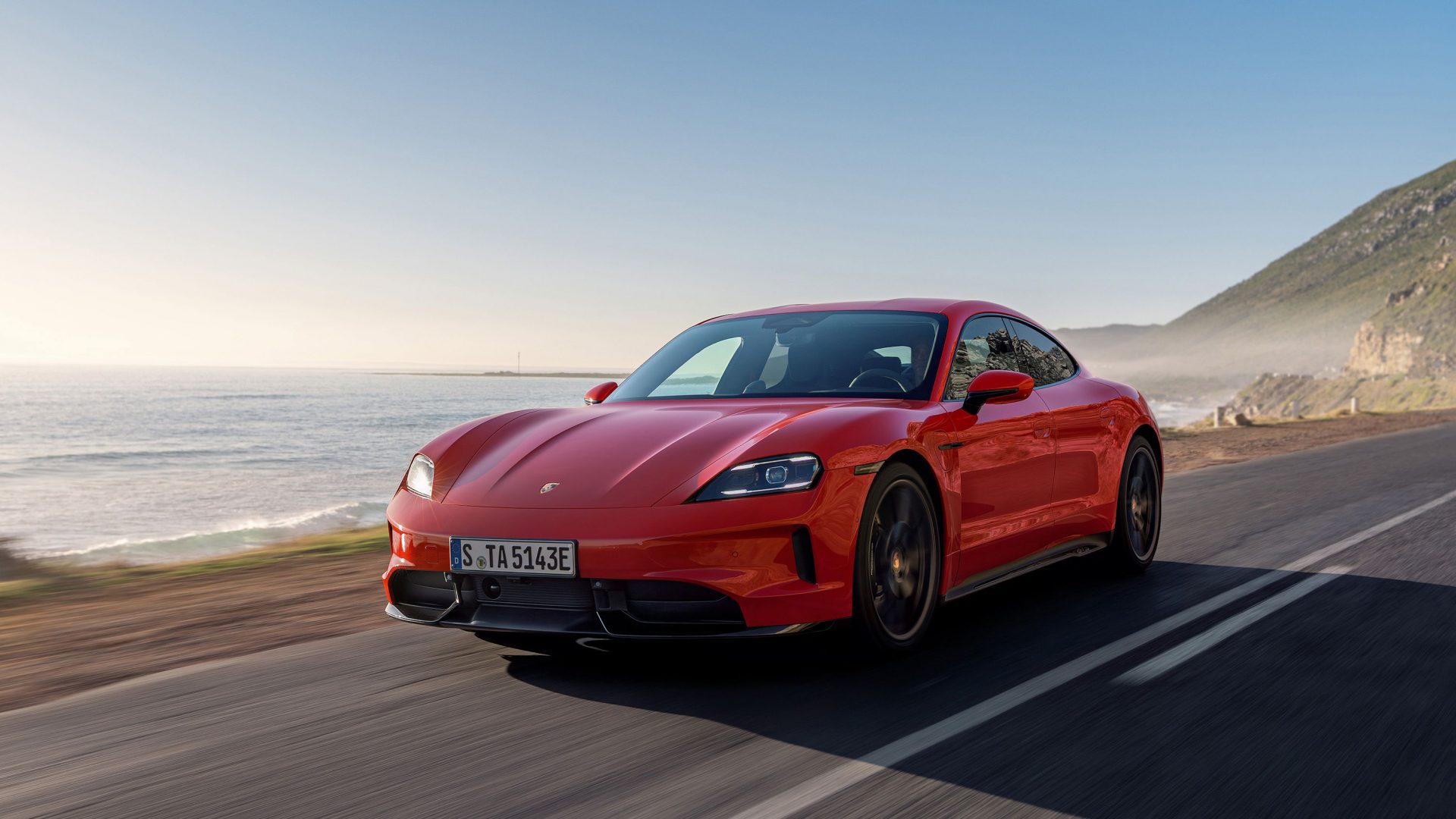Porsche opdaterer Taycan: Mere rækkevidde og falske gear