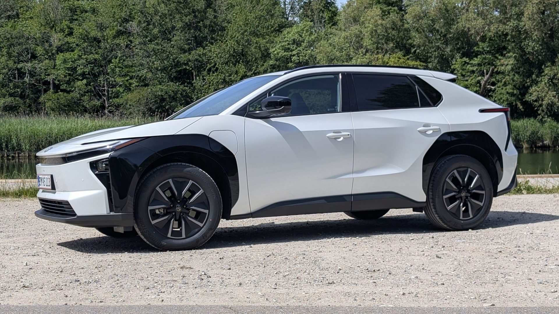 Test af Toyota bZ4X – den fornuftige familie-SUV