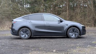 Tesla sælger som varmt brød, men er håbløst bagud på elbiler