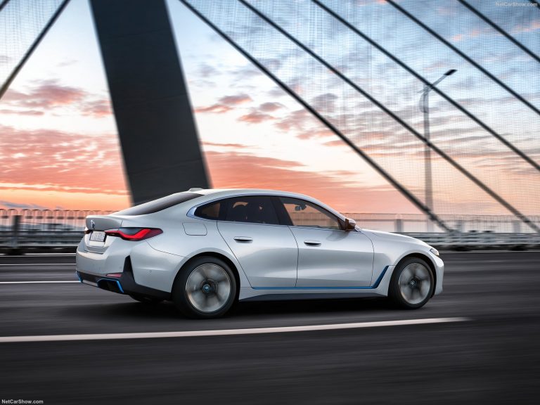 BMW i4 - Mobilsiden.dk