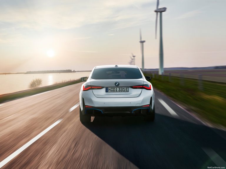 BMW i4 - Mobilsiden.dk