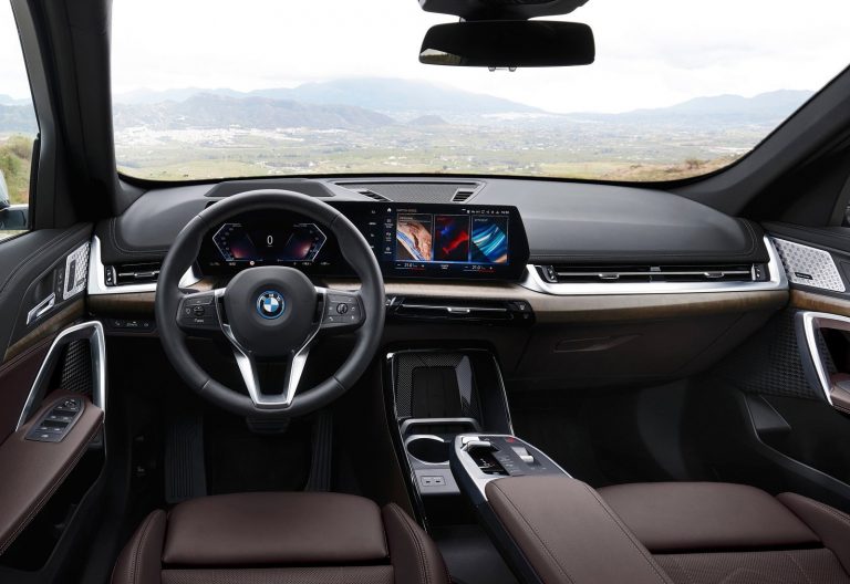 BMW iX1 - Mobilsiden.dk